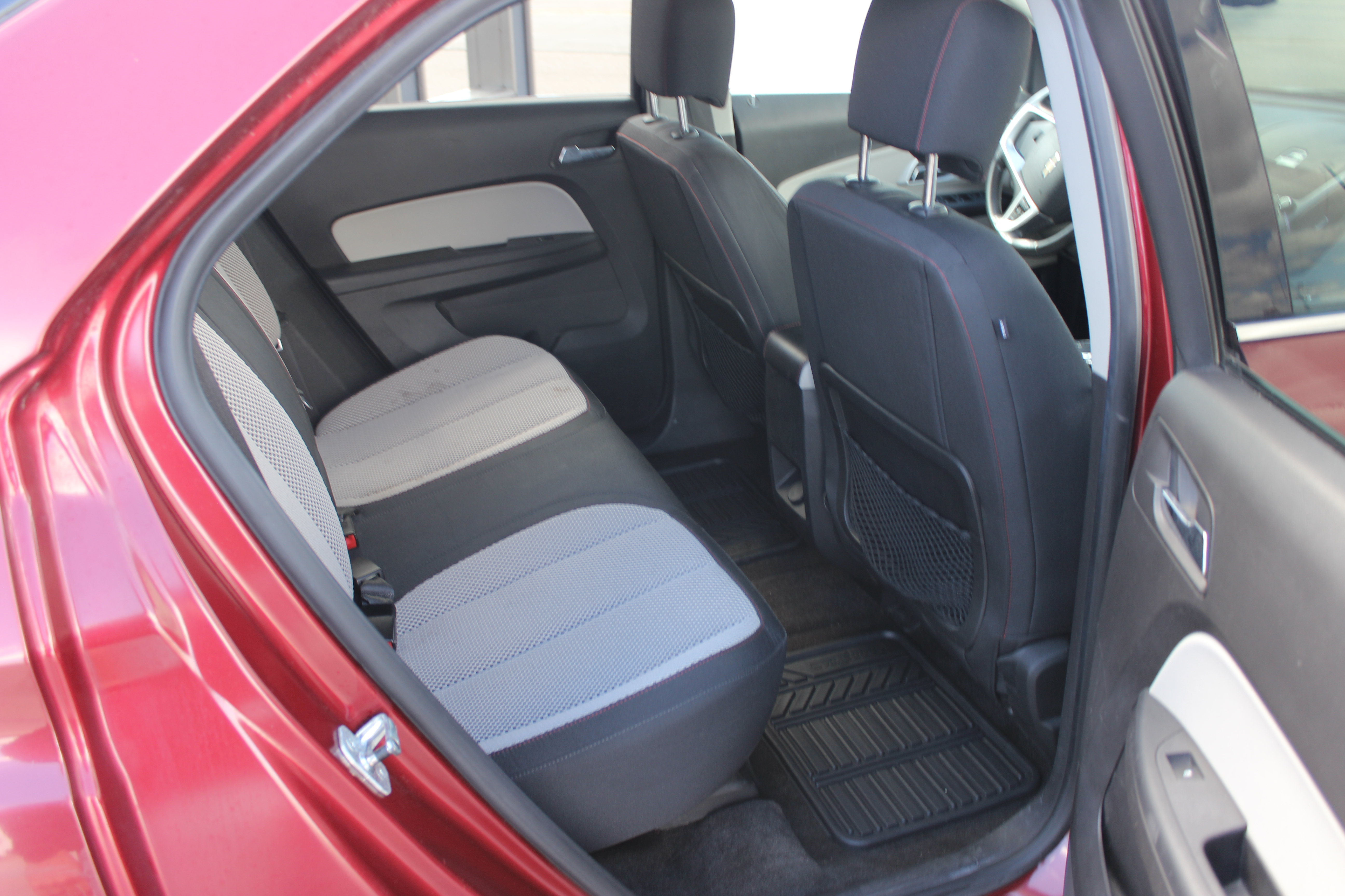Used 2010 Chevrolet Equinox LT AWD/4WD image 12