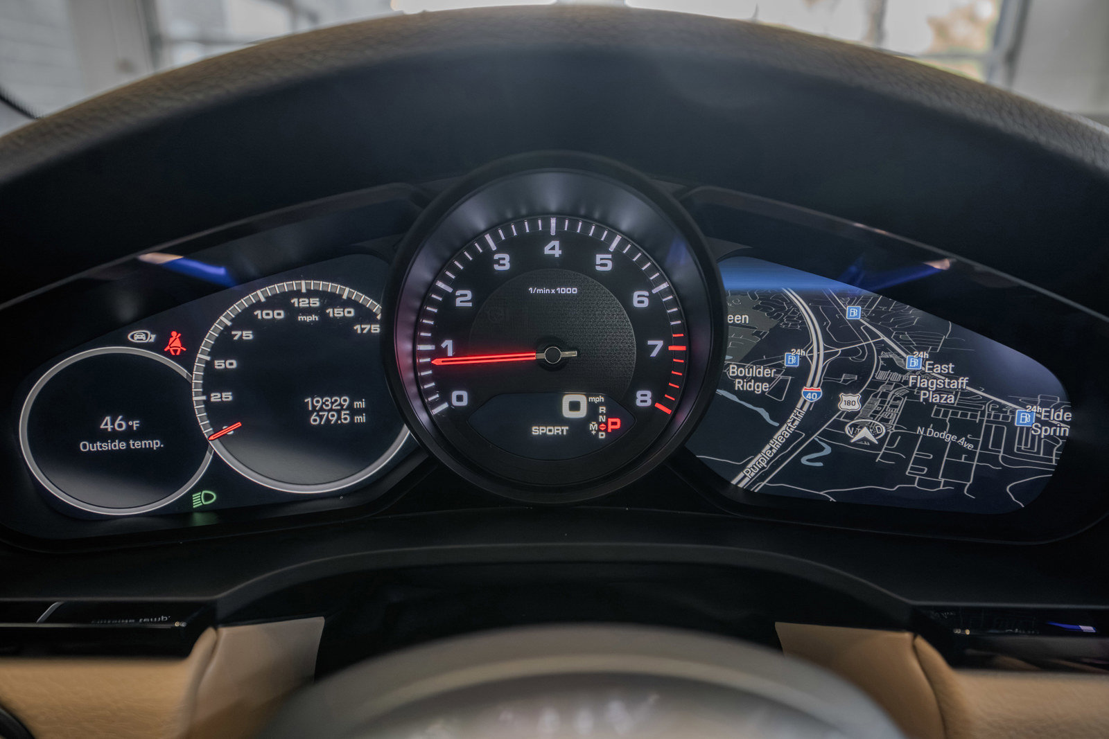 Used 2023 Porsche Cayenne Platinum Edition image 10