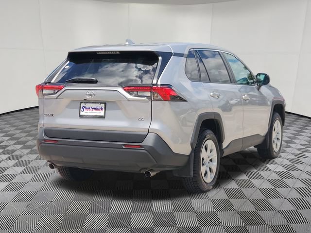 Used 2022 Toyota RAV4 LE FWD image 5