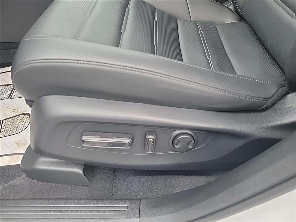 Used 2024 Honda CR-V EX-L image 15