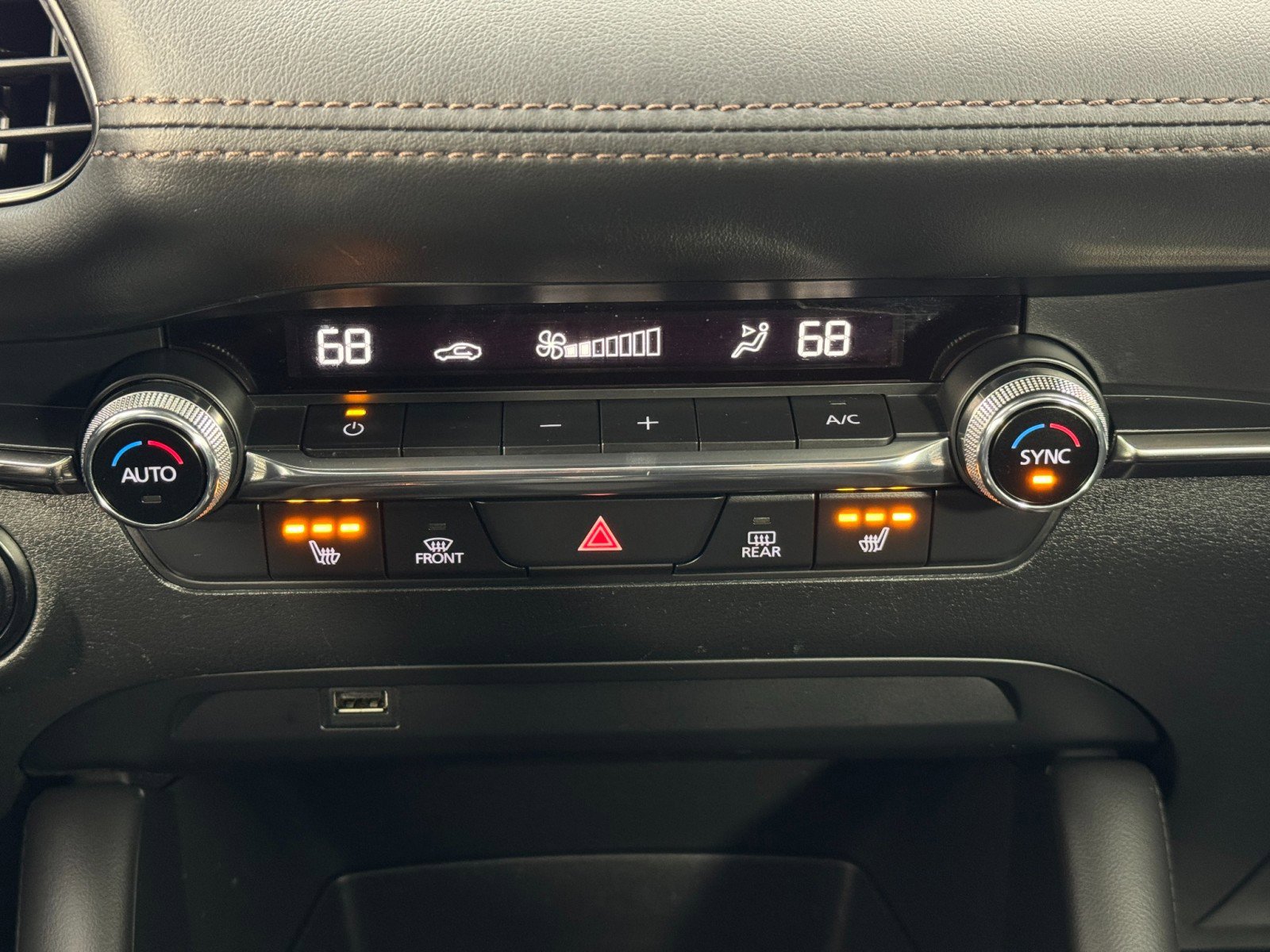 Used 2021 MAZDA MAZDA3 s image 27