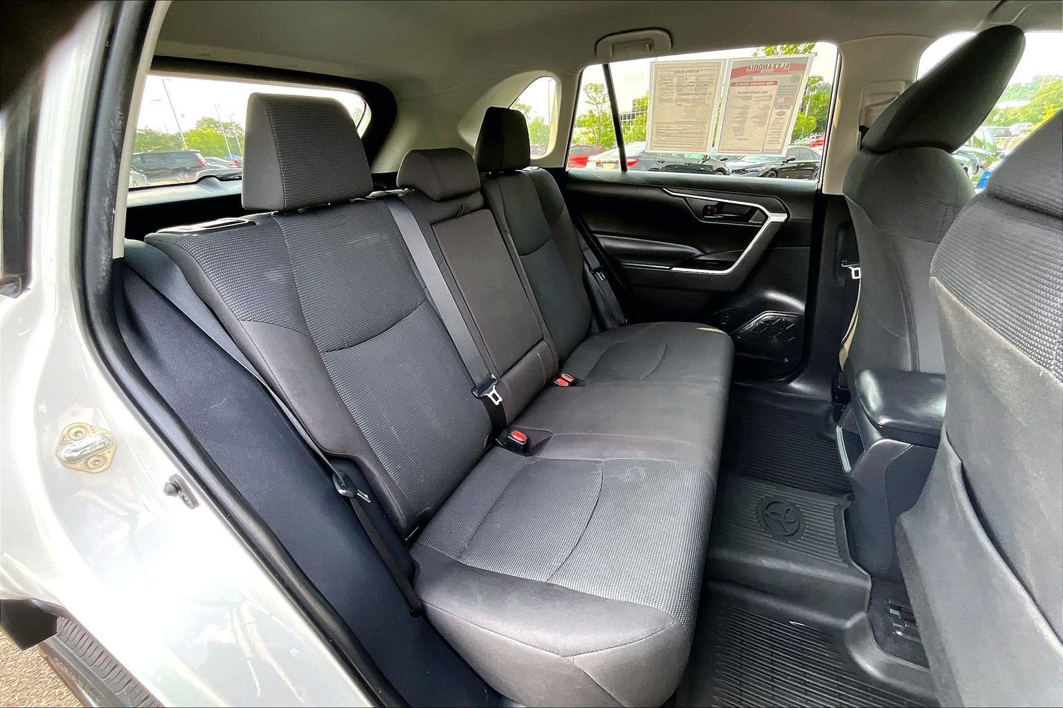 Used 2021 Toyota RAV4 LE FWD image 25