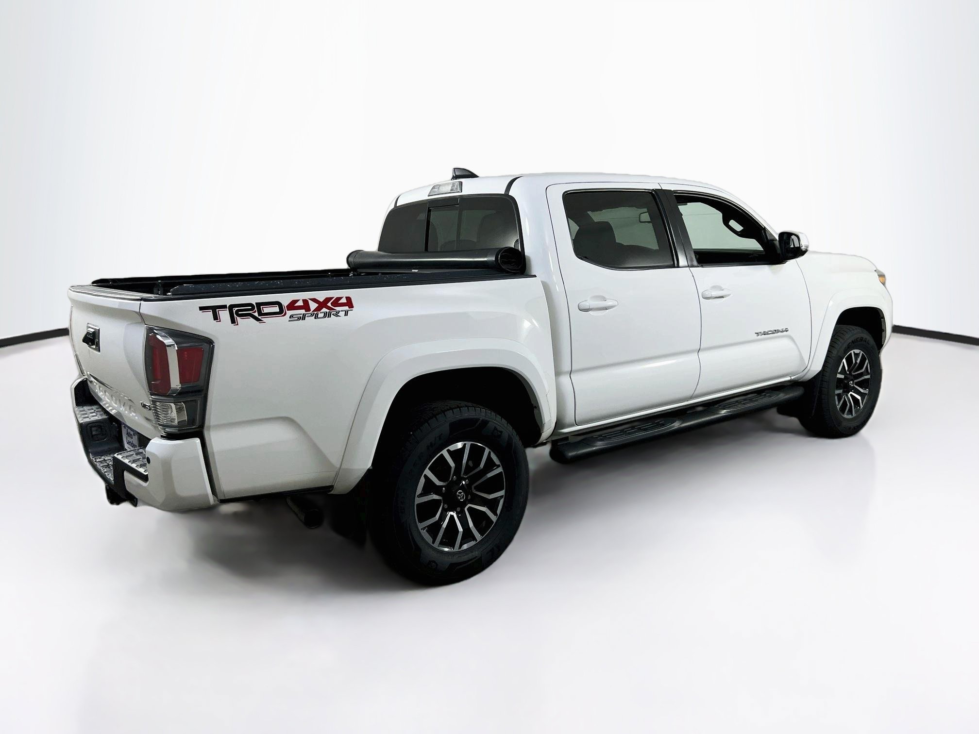Used 2021 Toyota Tacoma TRD Sport w/ Technology Package AWD/4WD image 5