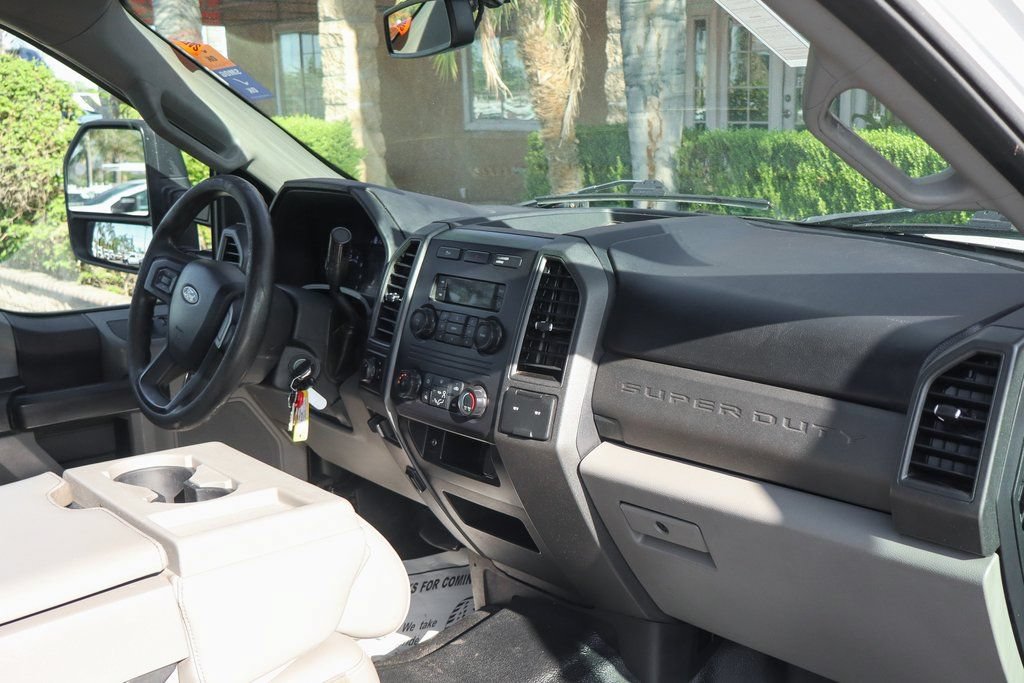 Used 2018 Ford F250 XL w/ Power Equipment Group AWD/4WD image 36