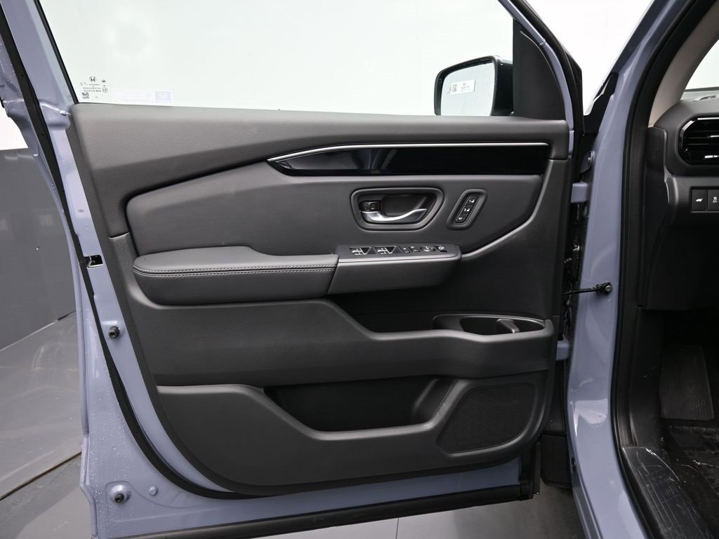 New 2025 Honda Pilot Touring image 30