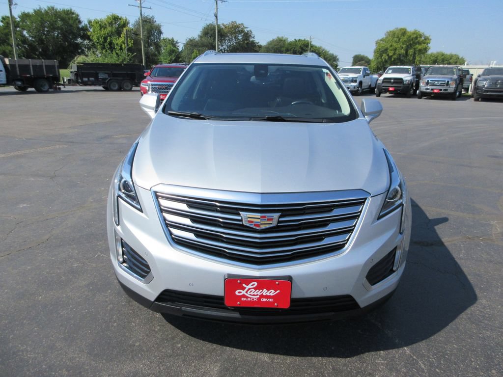 Used 2017 Cadillac XT5 Luxury w/ Driver Awareness Package AWD/4WD image 11