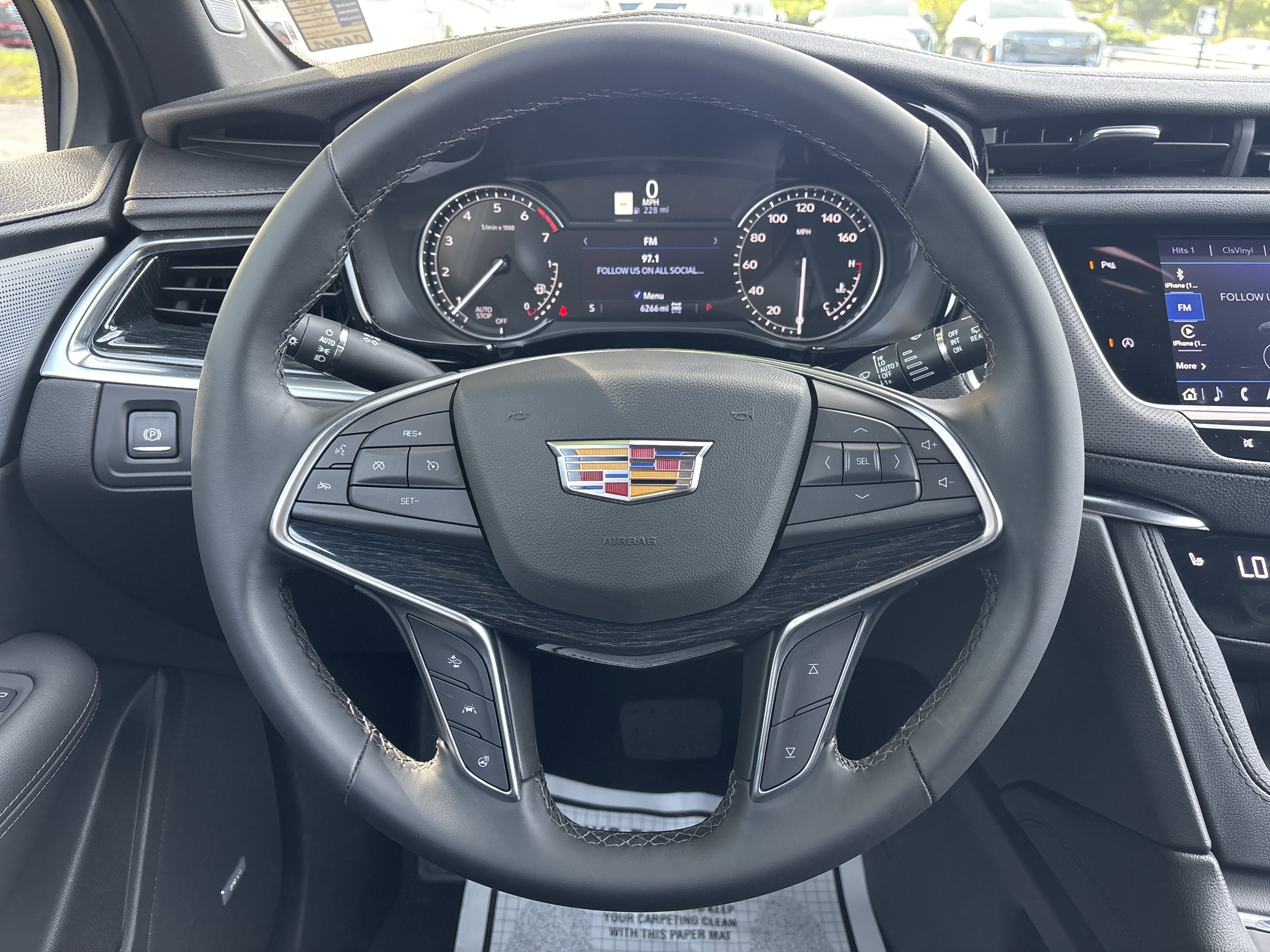Used 2025 Cadillac XT5 Premium Luxury image 24
