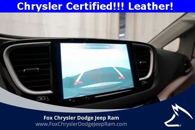 Certified 2024 Chrysler Pacifica Touring-L image 20