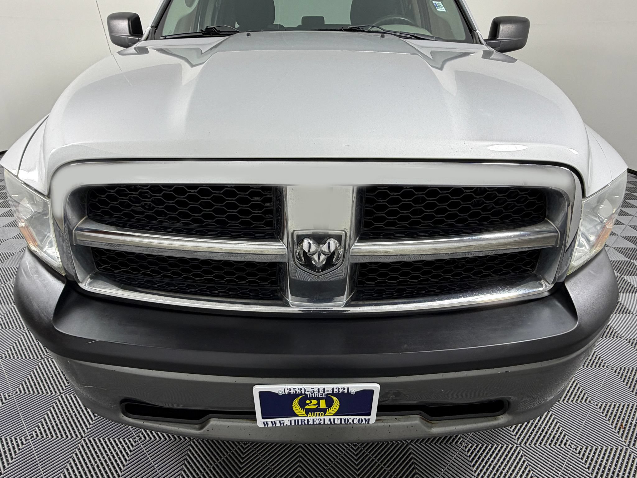 Used 2011 RAM 1500 ST RWD image 3