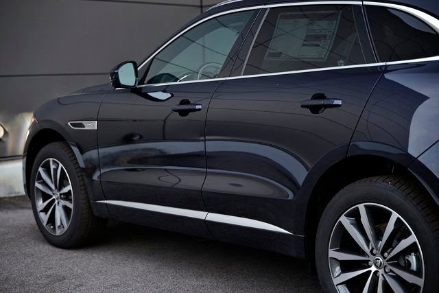 New 2026 Jaguar F-PACE R-Dynamic S AWD/4WD image 9
