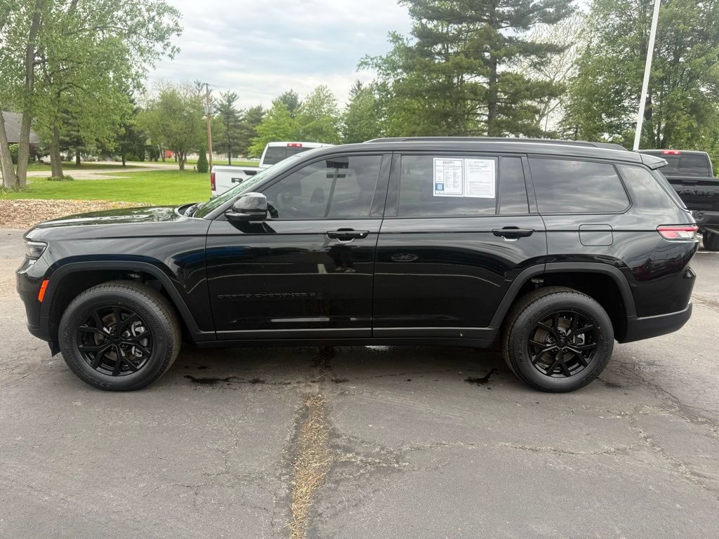 Used 2024 Jeep Grand Cherokee L Altitude AWD/4WD image 7