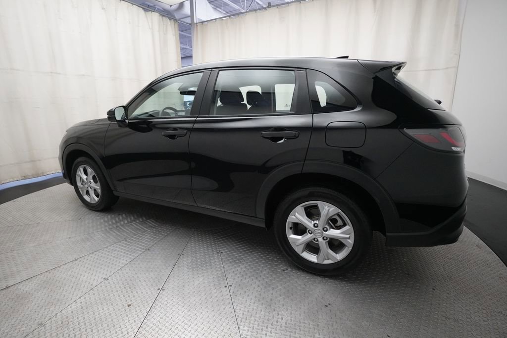 Certified 2024 Honda HR-V LX image 32