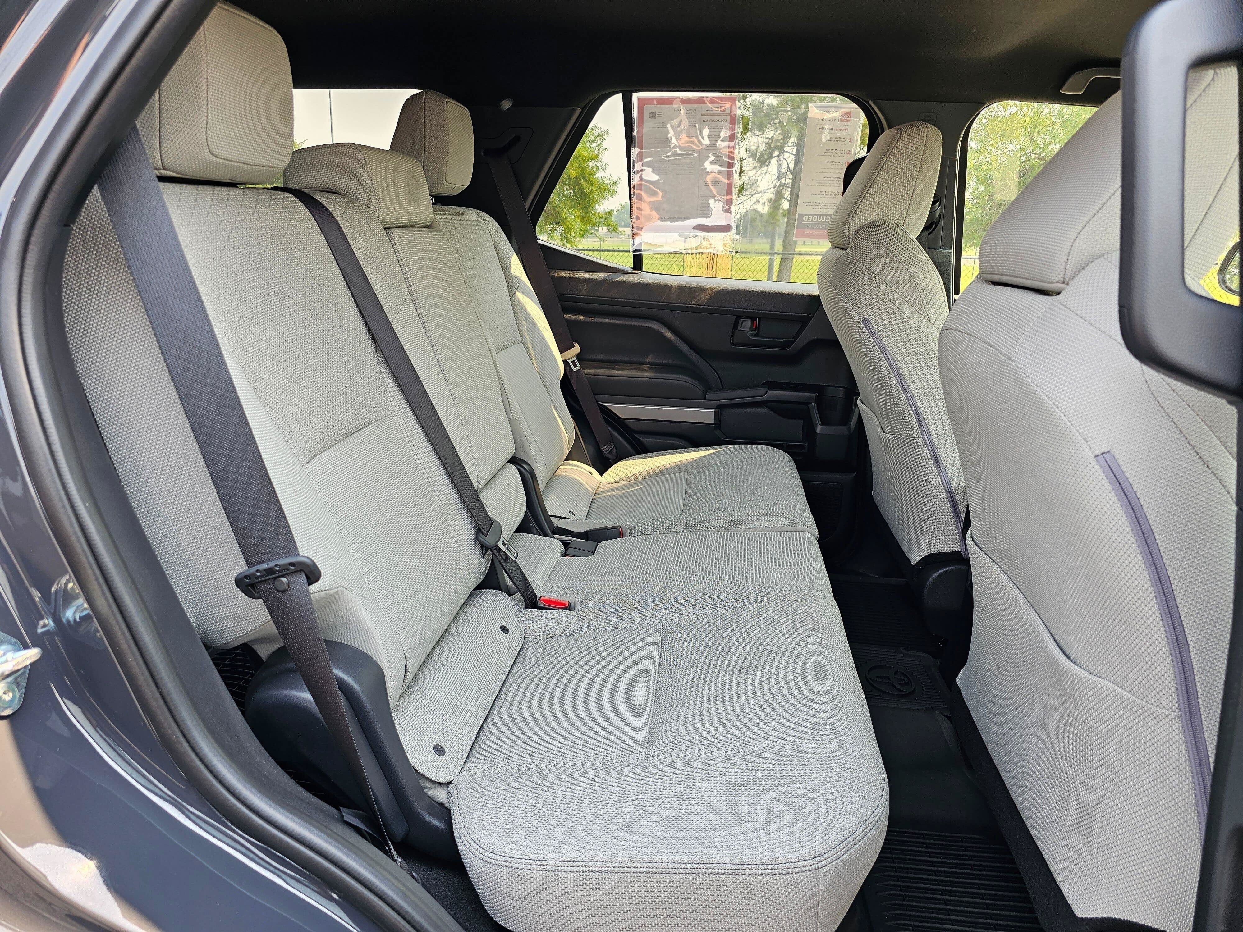 Used 2025 Toyota 4Runner SR5 AWD/4WD image 12