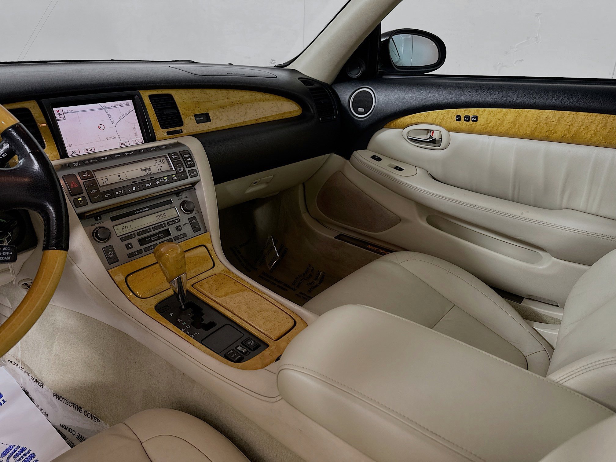 Used 2004 Lexus SC 430 Convertible image 21