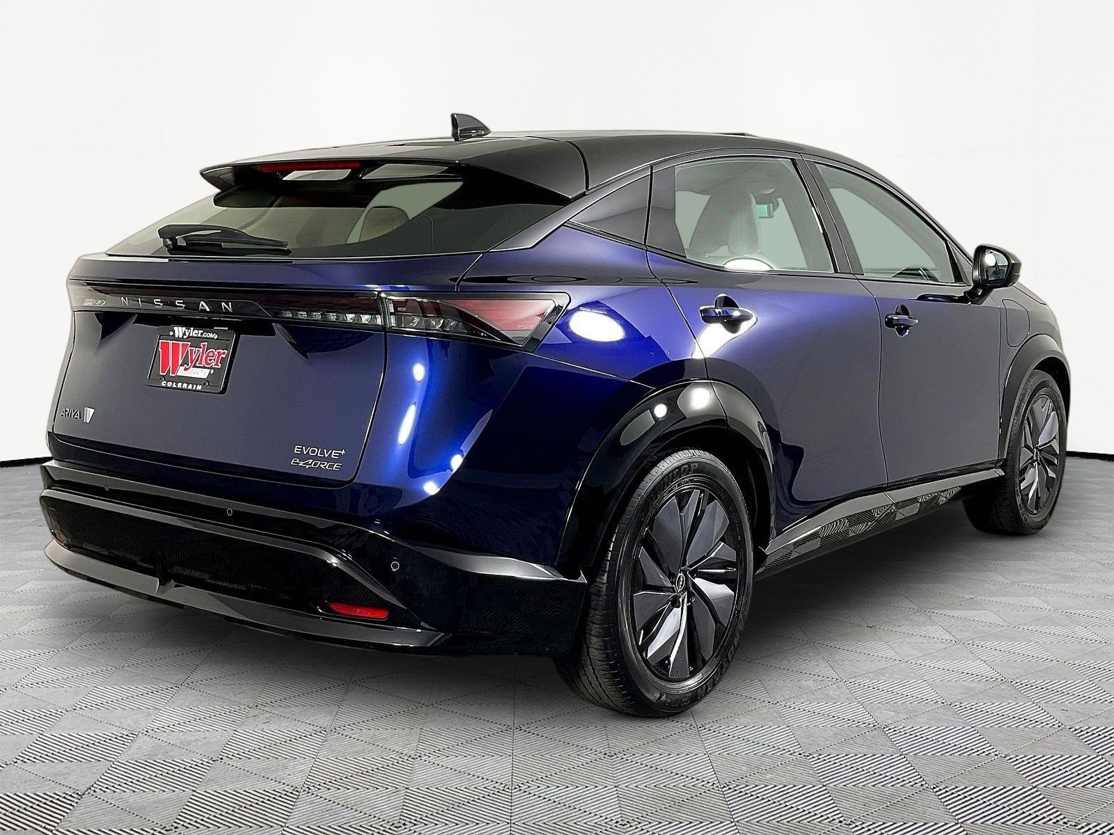 Certified 2023 Nissan Ariya AWD image 6