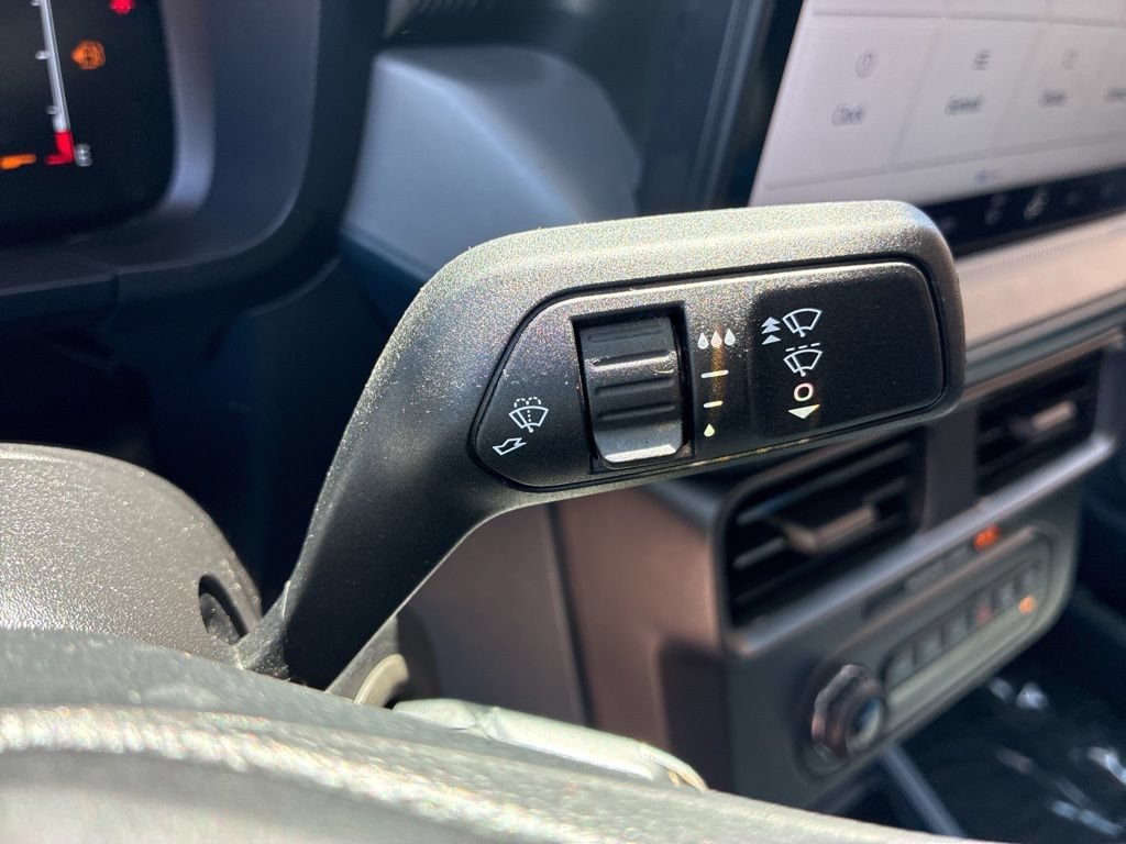 Used 2025 Ford Maverick XL w/ Equipment Group 102A AWD/4WD image 40