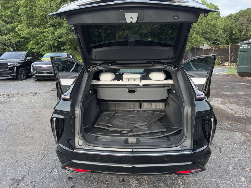 Used 2023 Cadillac Lyriq AWD image 35