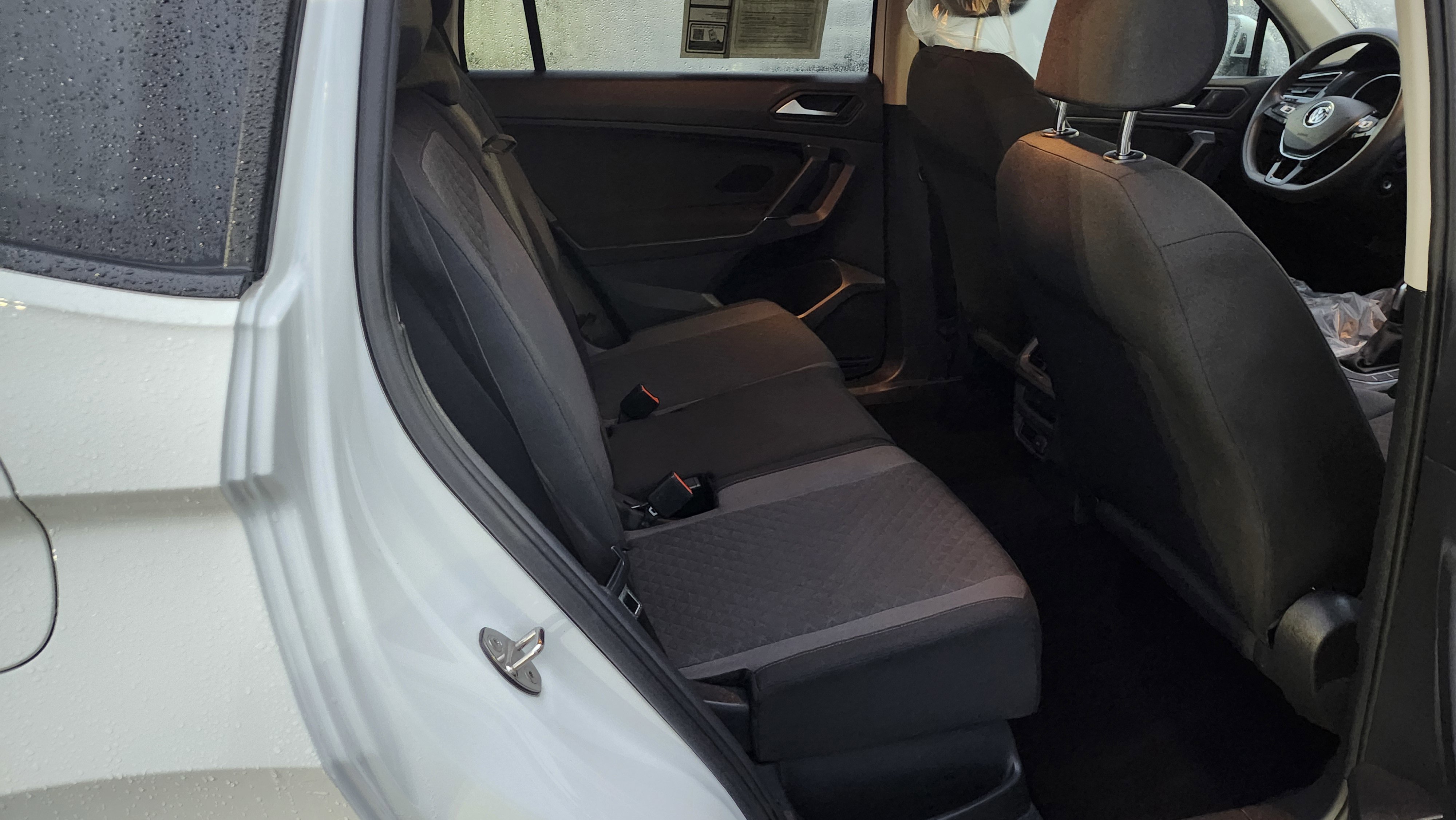 Used 2020 Volkswagen Tiguan S image 16