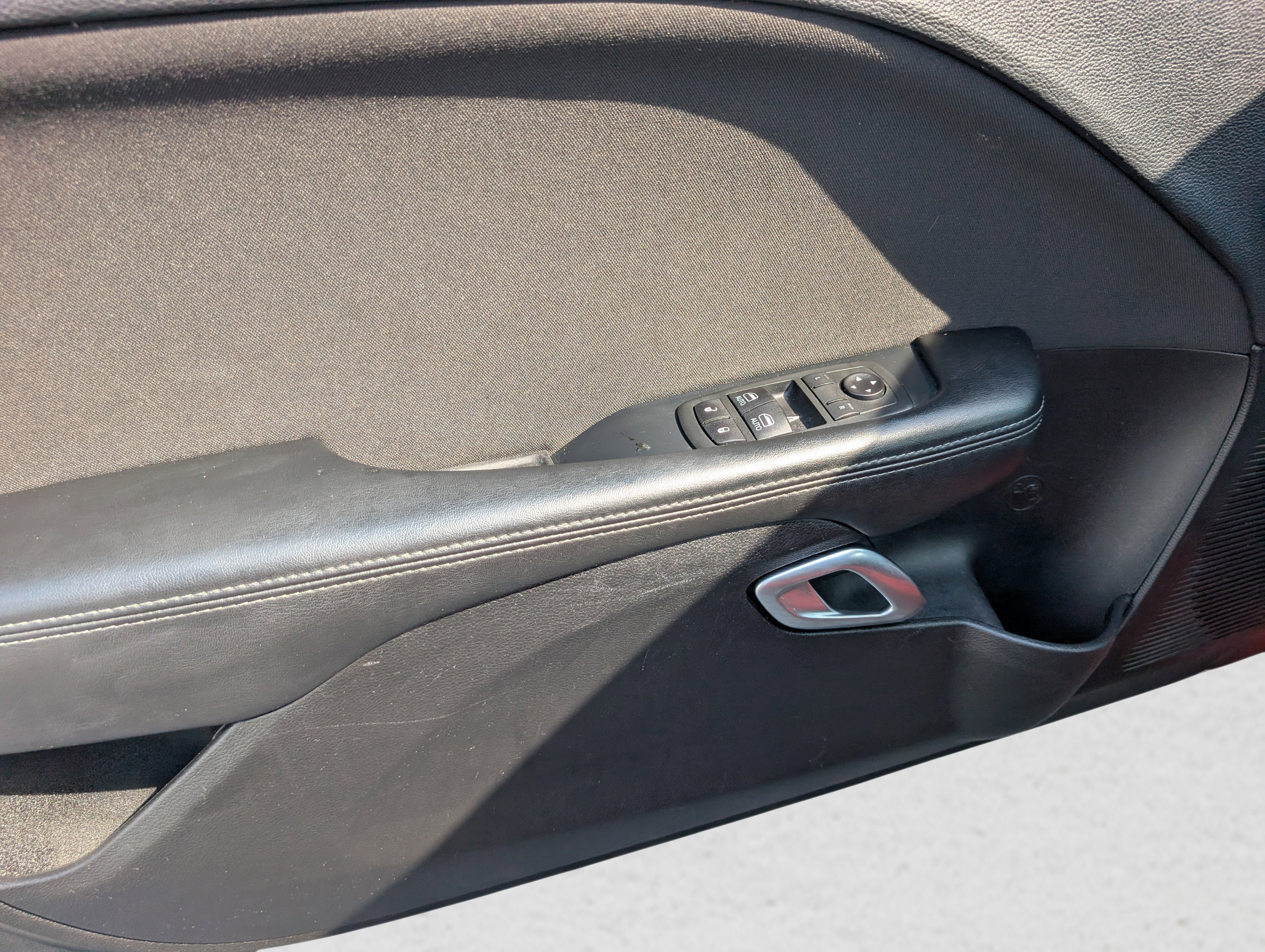 Used 2020 Dodge Challenger SXT RWD image 9