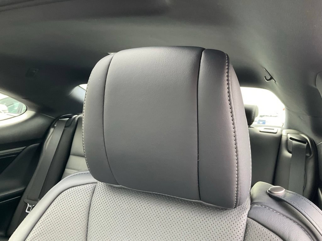 Used 2016 Lexus RC 200t RWD image 16