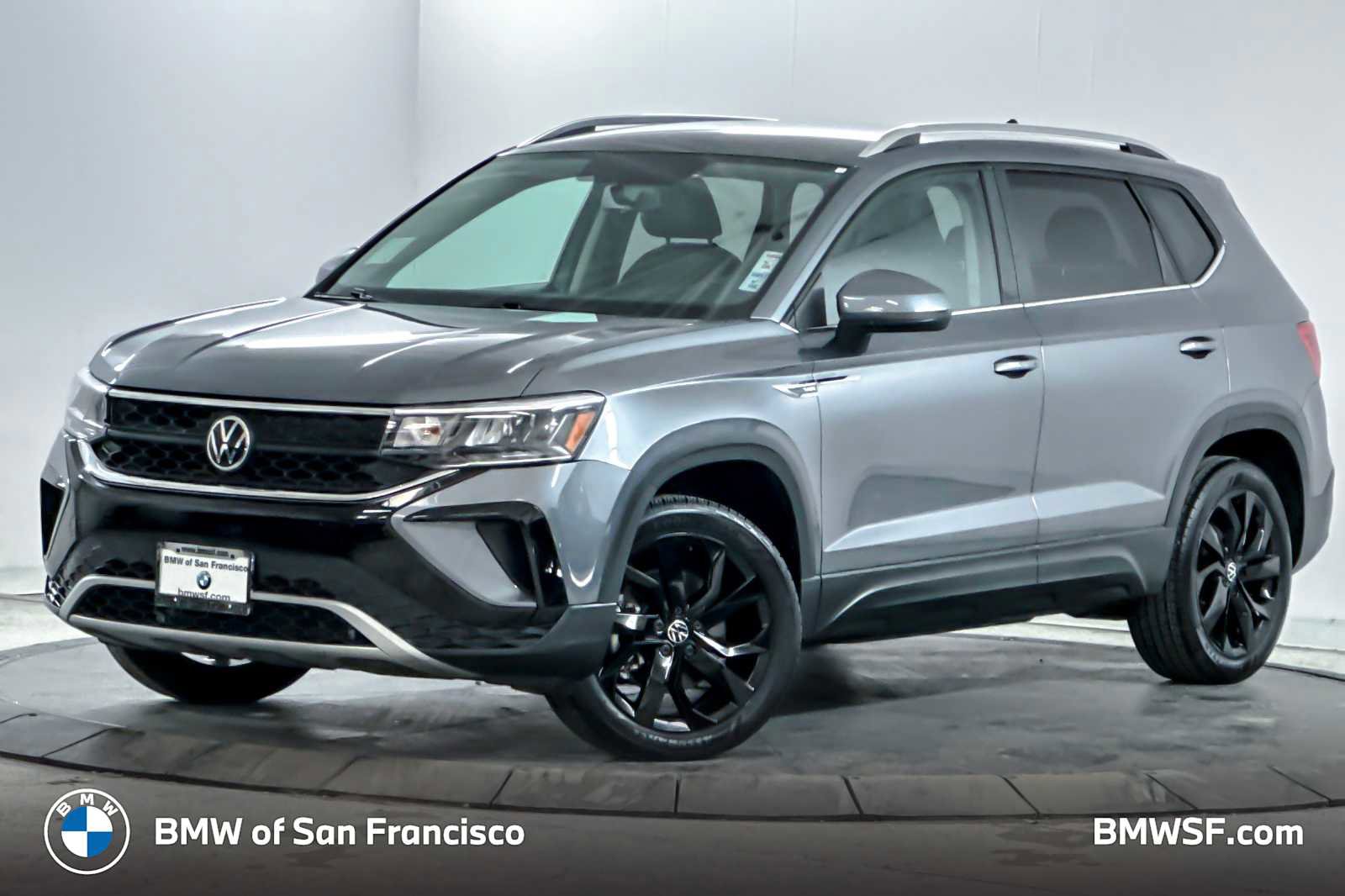 Used 2022 Volkswagen Taos SE image 1