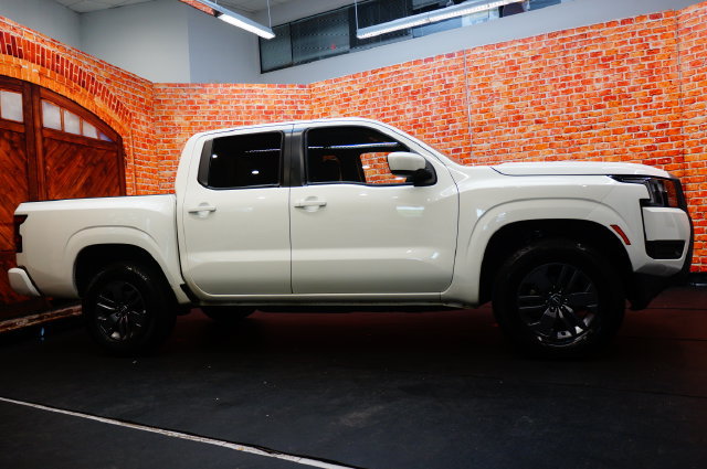 Certified 2026 Nissan Frontier SV AWD/4WD image 5