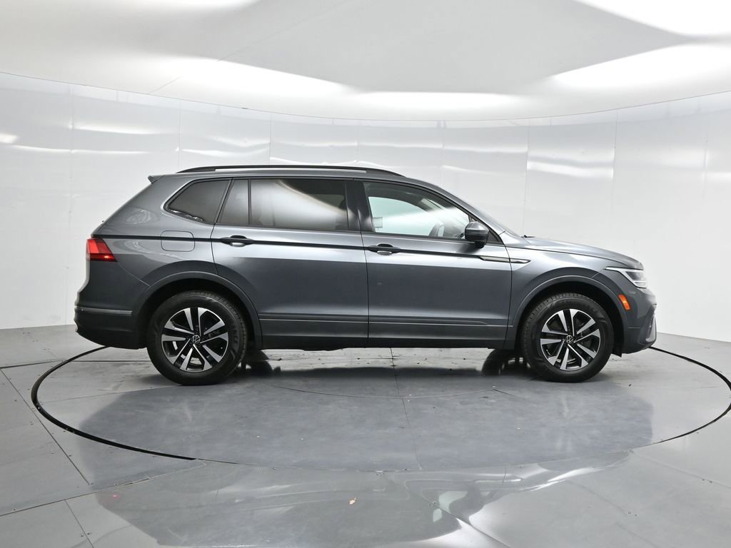 Used 2022 Volkswagen Tiguan S image 47