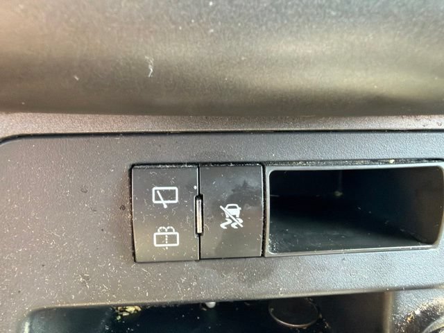 Used 2011 Chevrolet Traverse LT FWD image 14