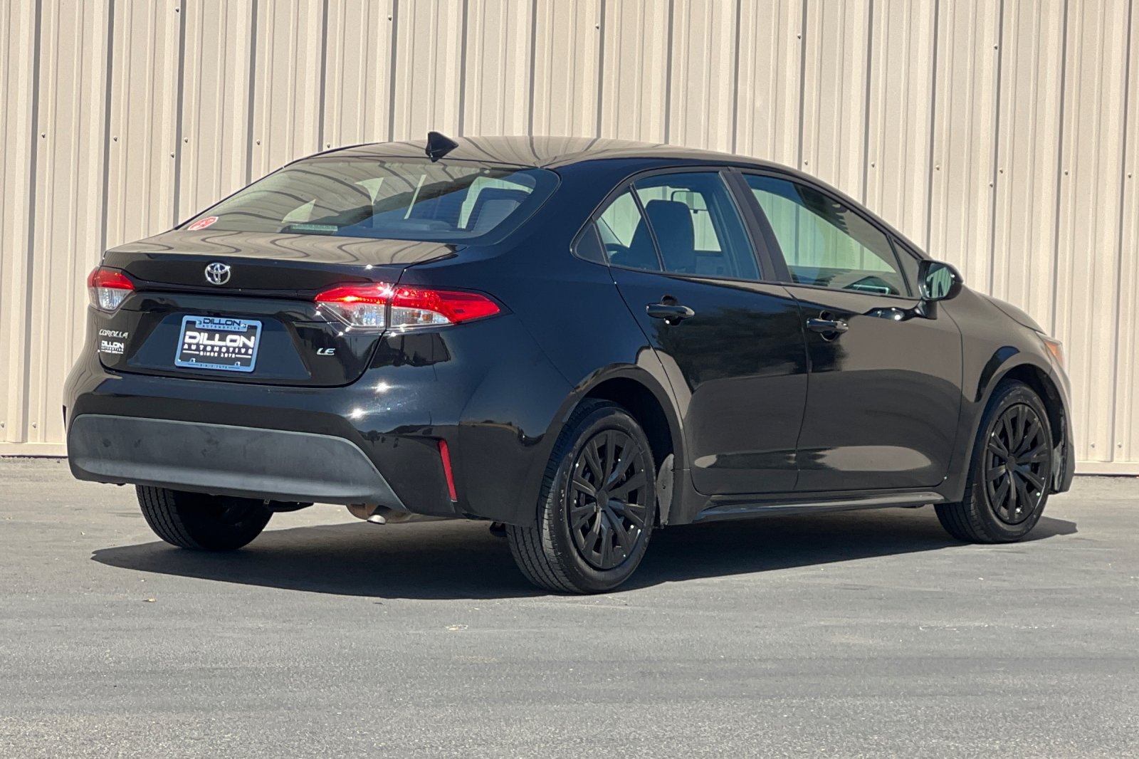 Used 2025 Toyota Corolla LE FWD image 7