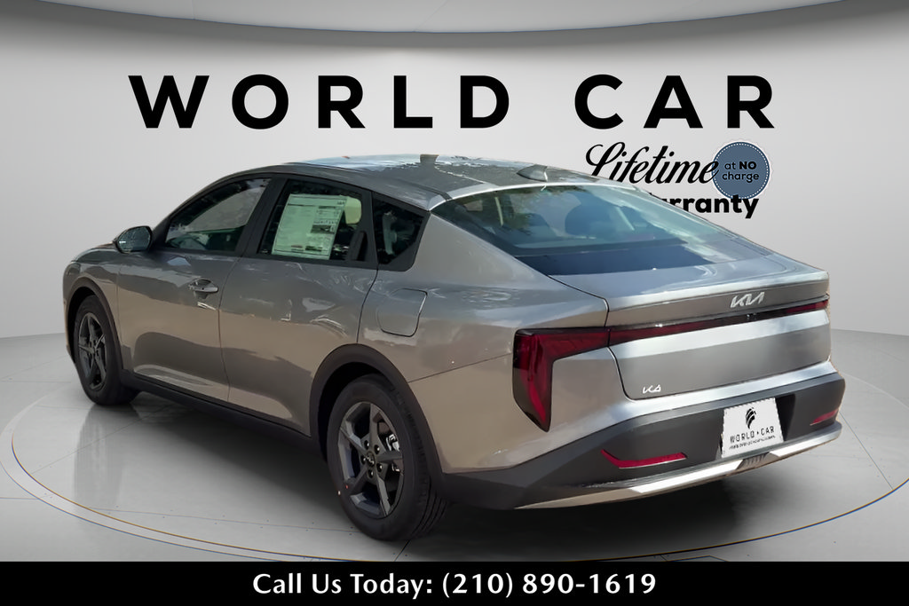 New 2026 Kia K4 FWD image 10