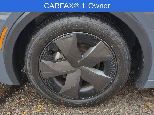 Used 2025 Toyota Prius LE FWD image 29