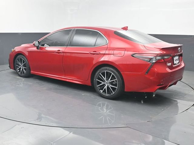 Used 2023 Toyota Camry SE FWD image 3
