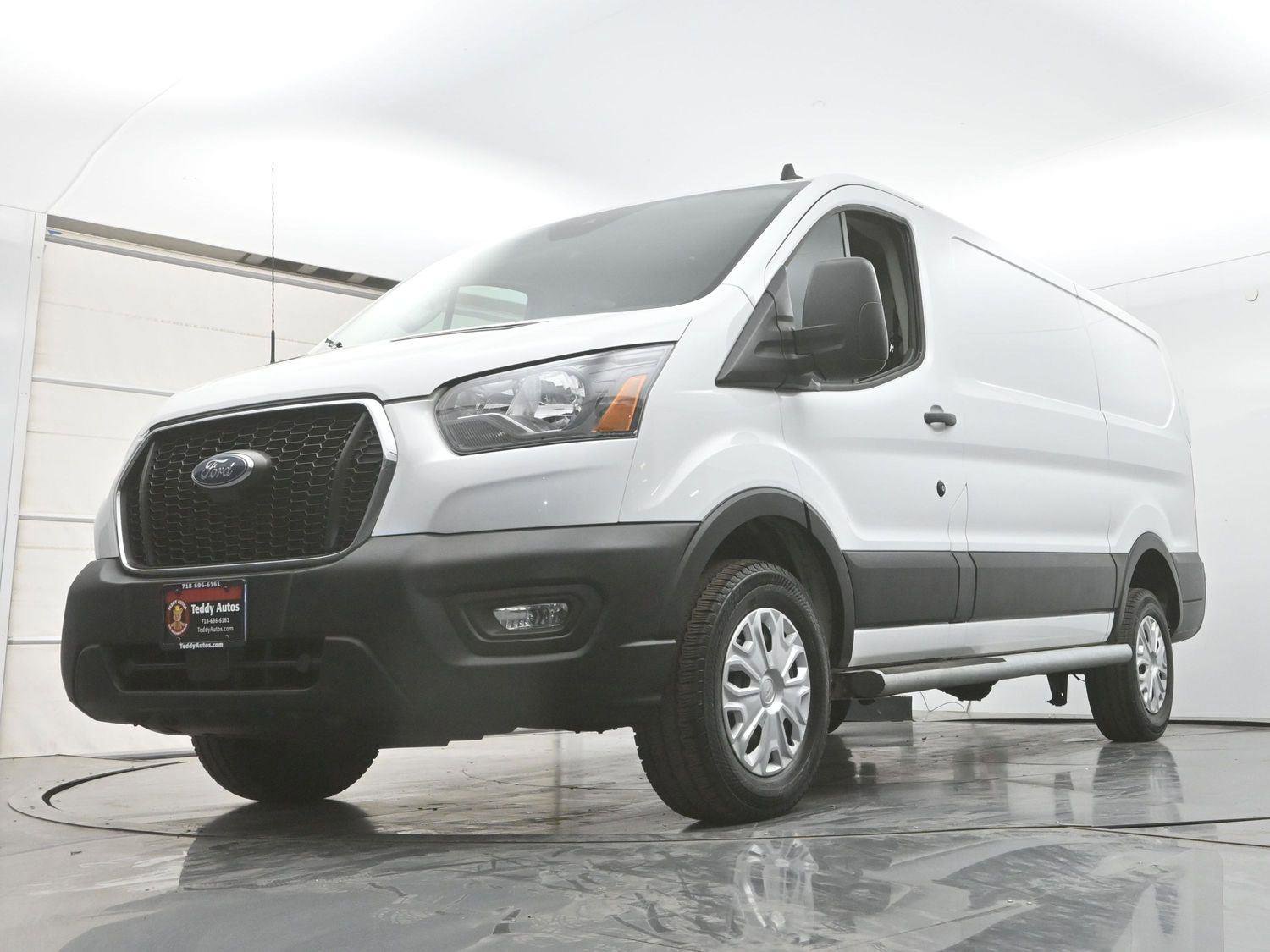Used 2024 Ford Transit 250 Low Roof w/ Exterior Upgrade Package RWD image 27