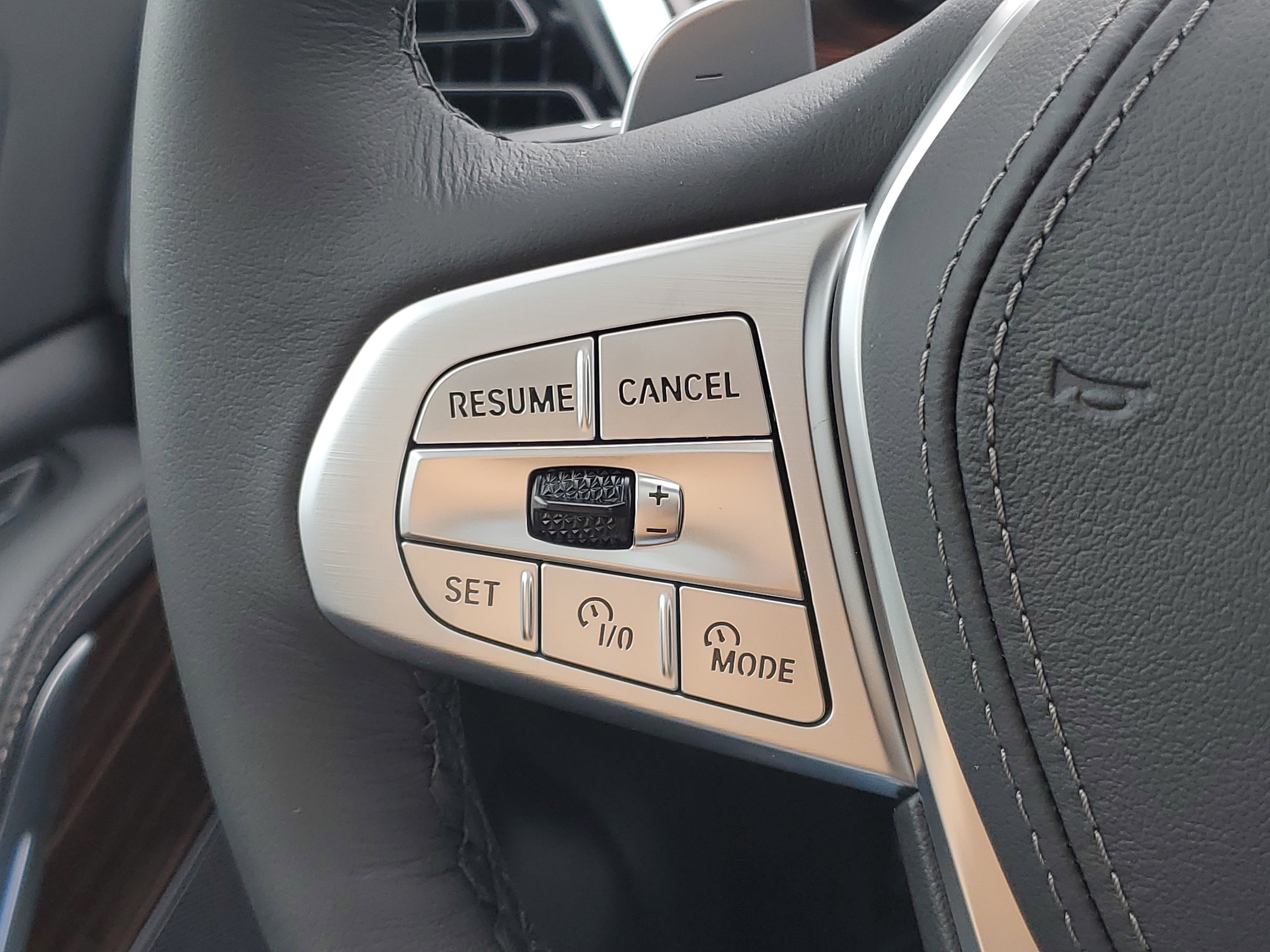 New 2026 BMW X7 xDrive40i w/ Climate Comfort Package image 12