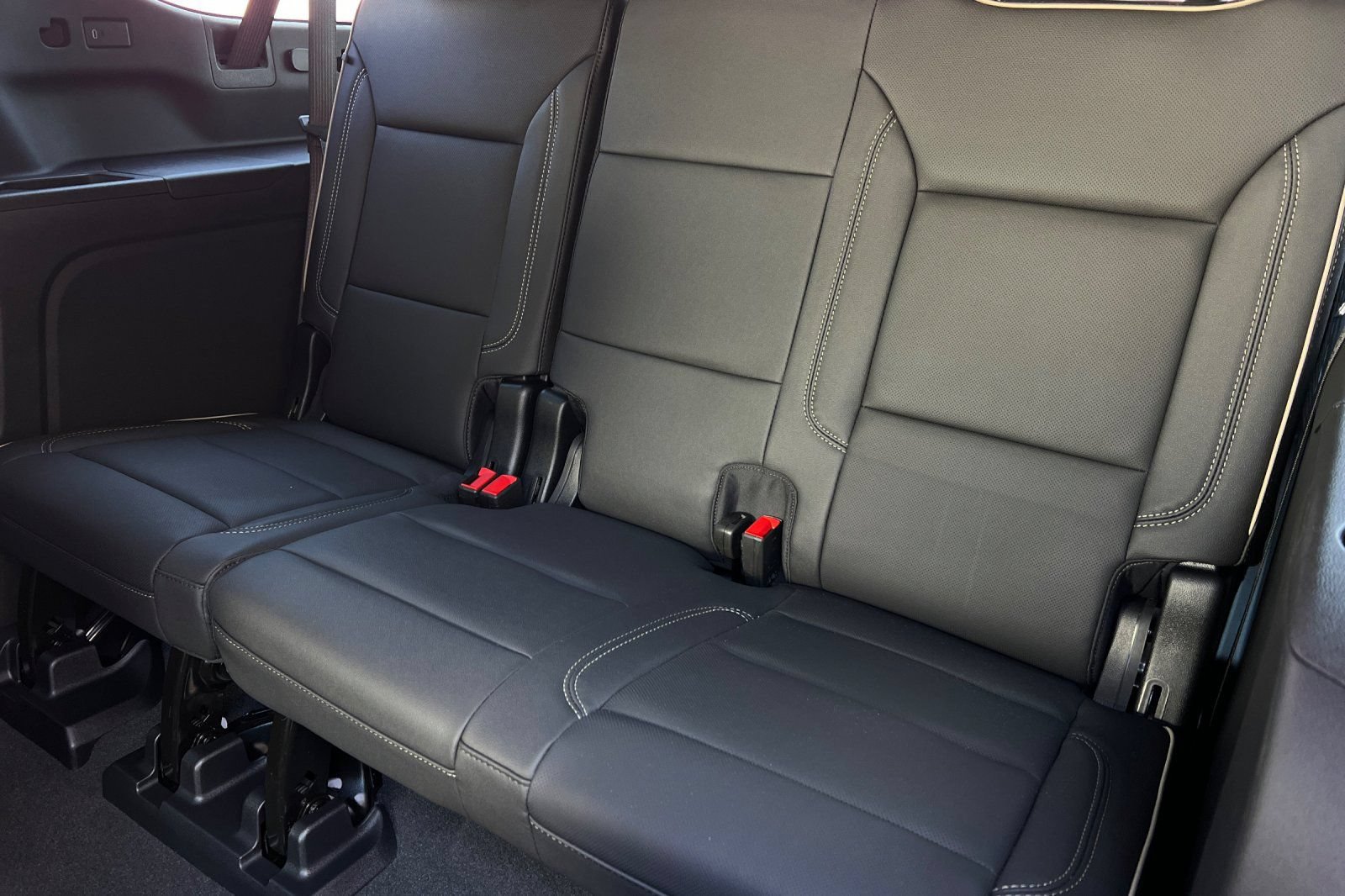 New 2026 GMC Yukon XL Elevation w/ Elevation Premium Package RWD image 14