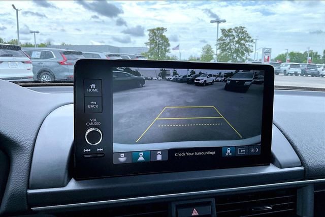 Used 2025 Honda Pilot EX-L image 13