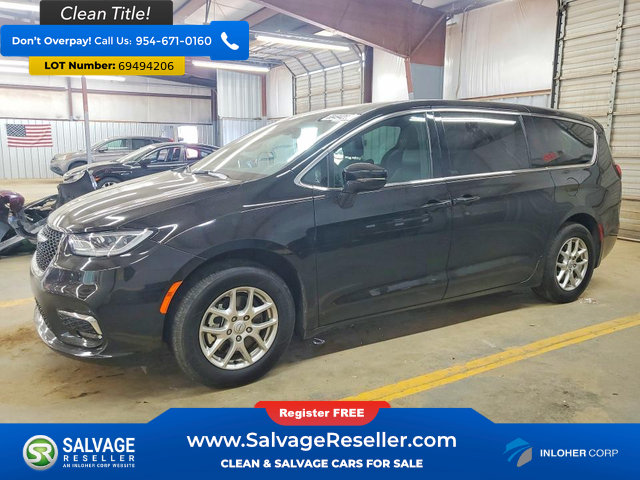 Used 2025 Chrysler Pacifica Select