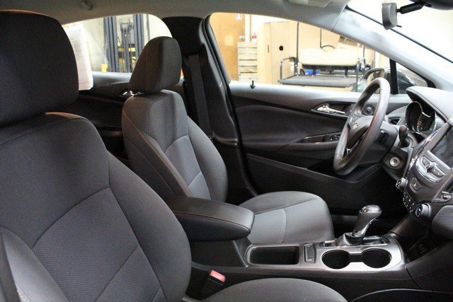 Used 2019 Chevrolet Cruze LS w/ LS Fleet Convenience Package image 10