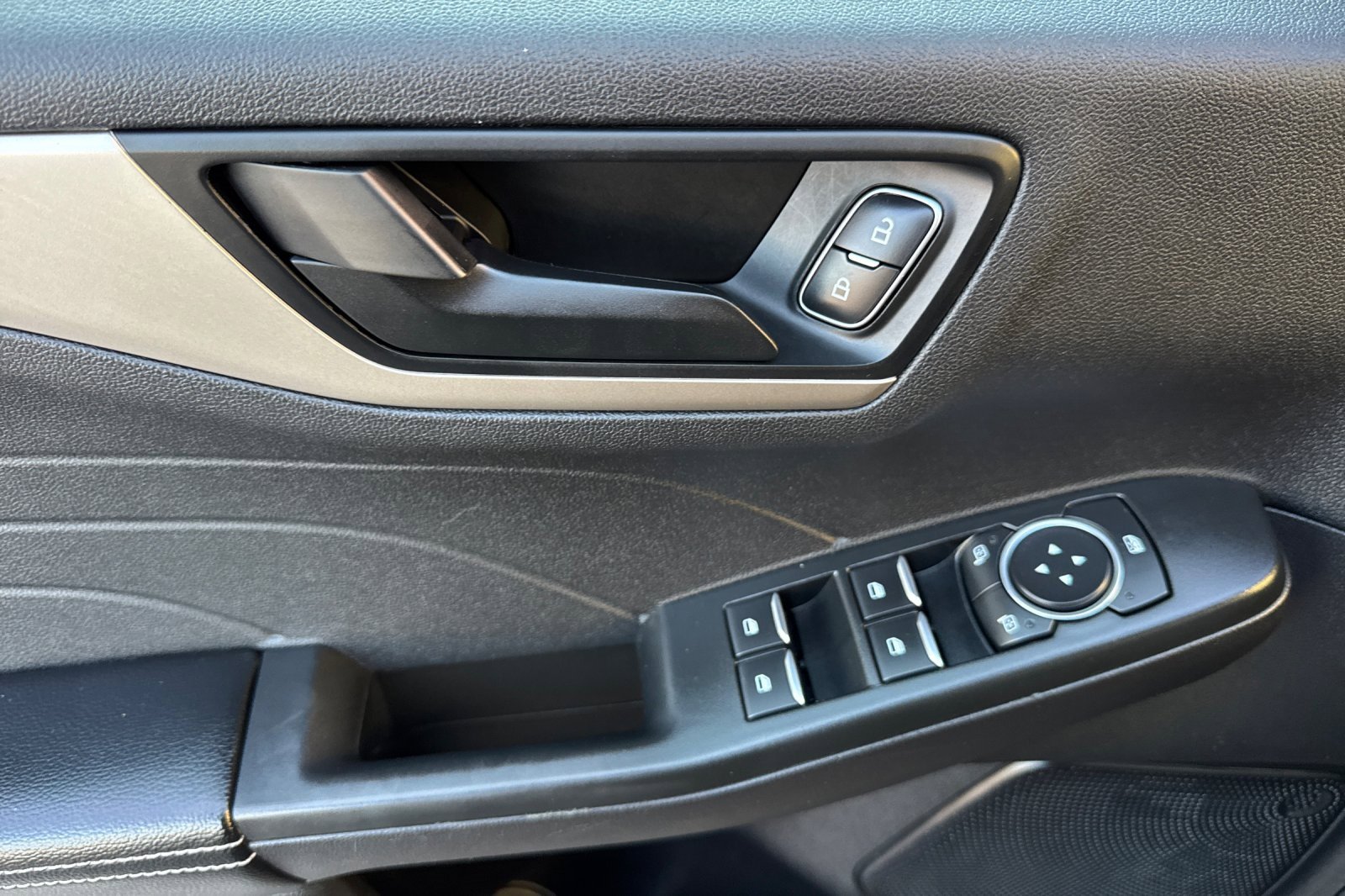 Certified 2022 Ford Escape SE w/ Convenience Package image 10