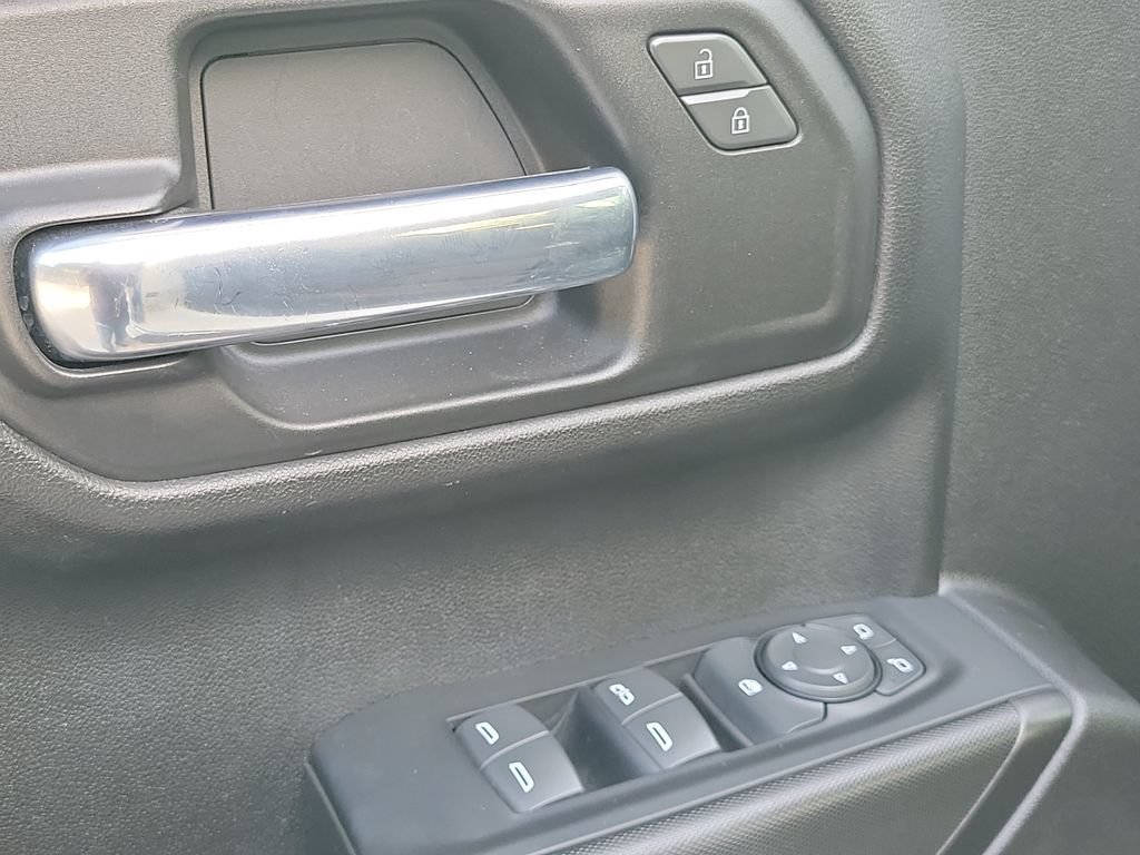 Used 2022 Chevrolet Silverado 1500 Custom RWD image 26