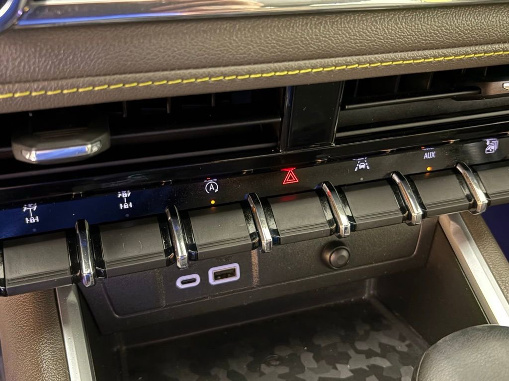 Used 2023 Chevrolet Colorado ZR2 w/ ZR2 Convenience Package III image 33