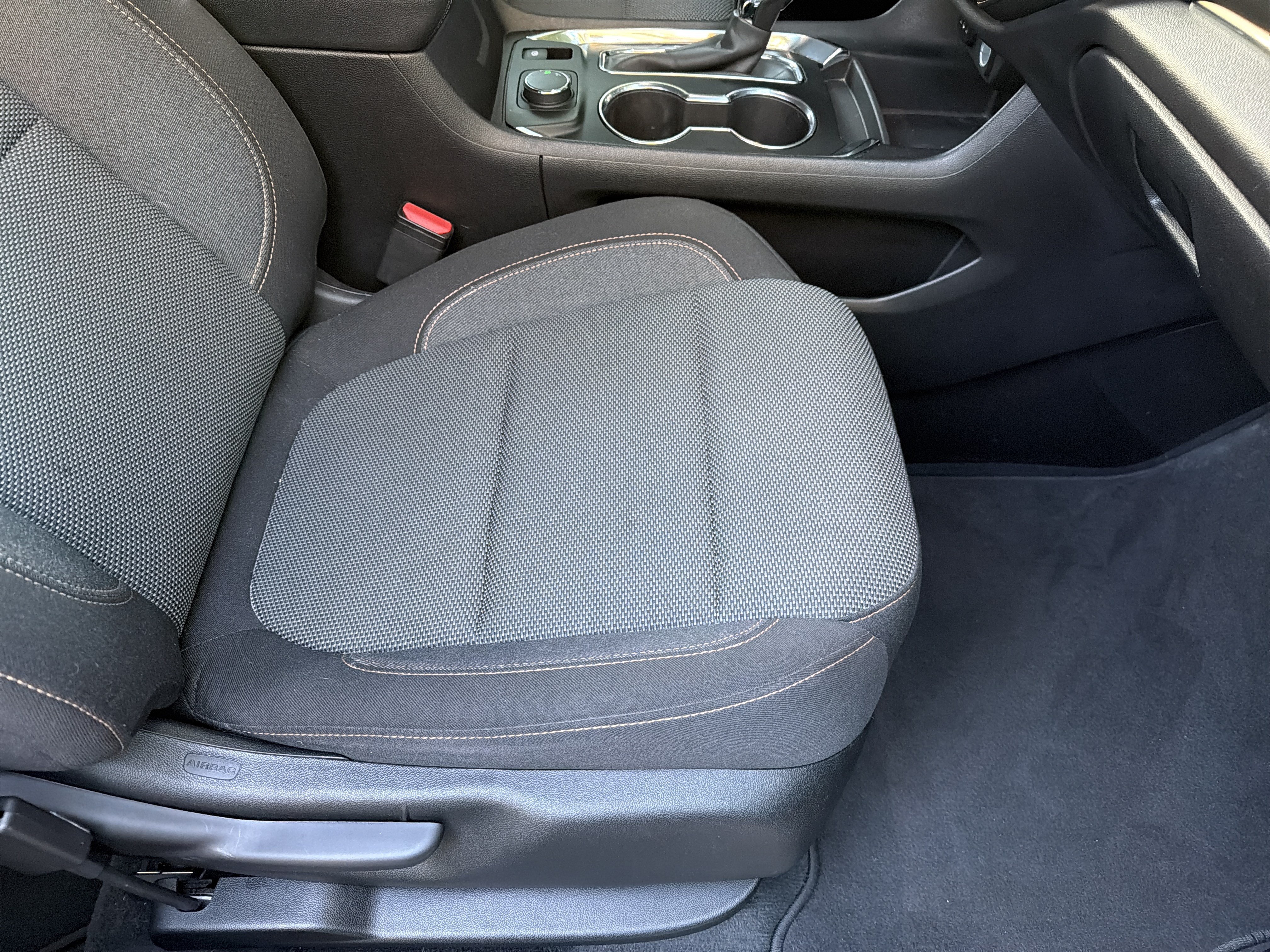 Used 2021 Chevrolet Traverse LS FWD image 41
