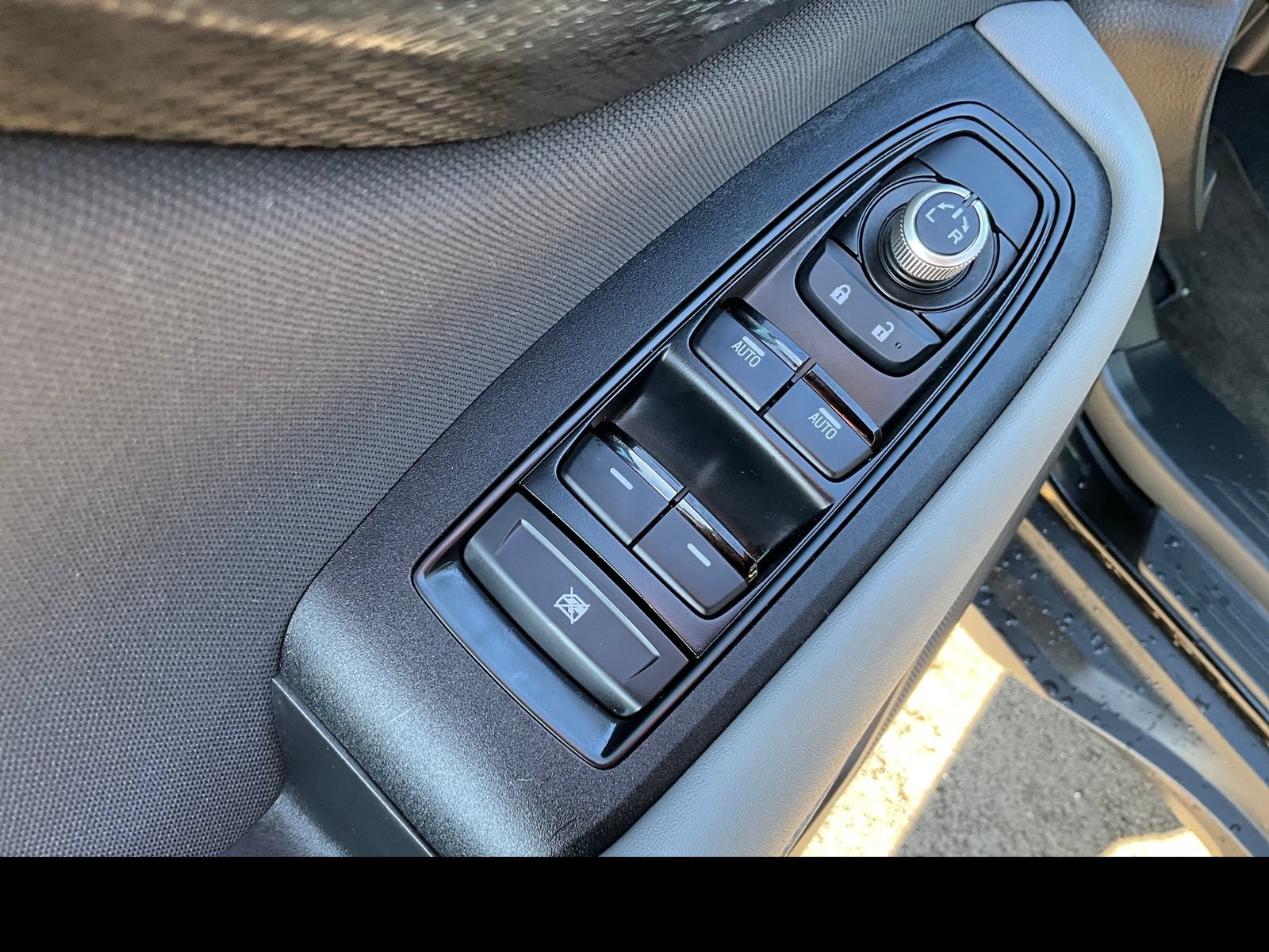 Certified 2025 Subaru Outback Premium AWD/4WD image 24