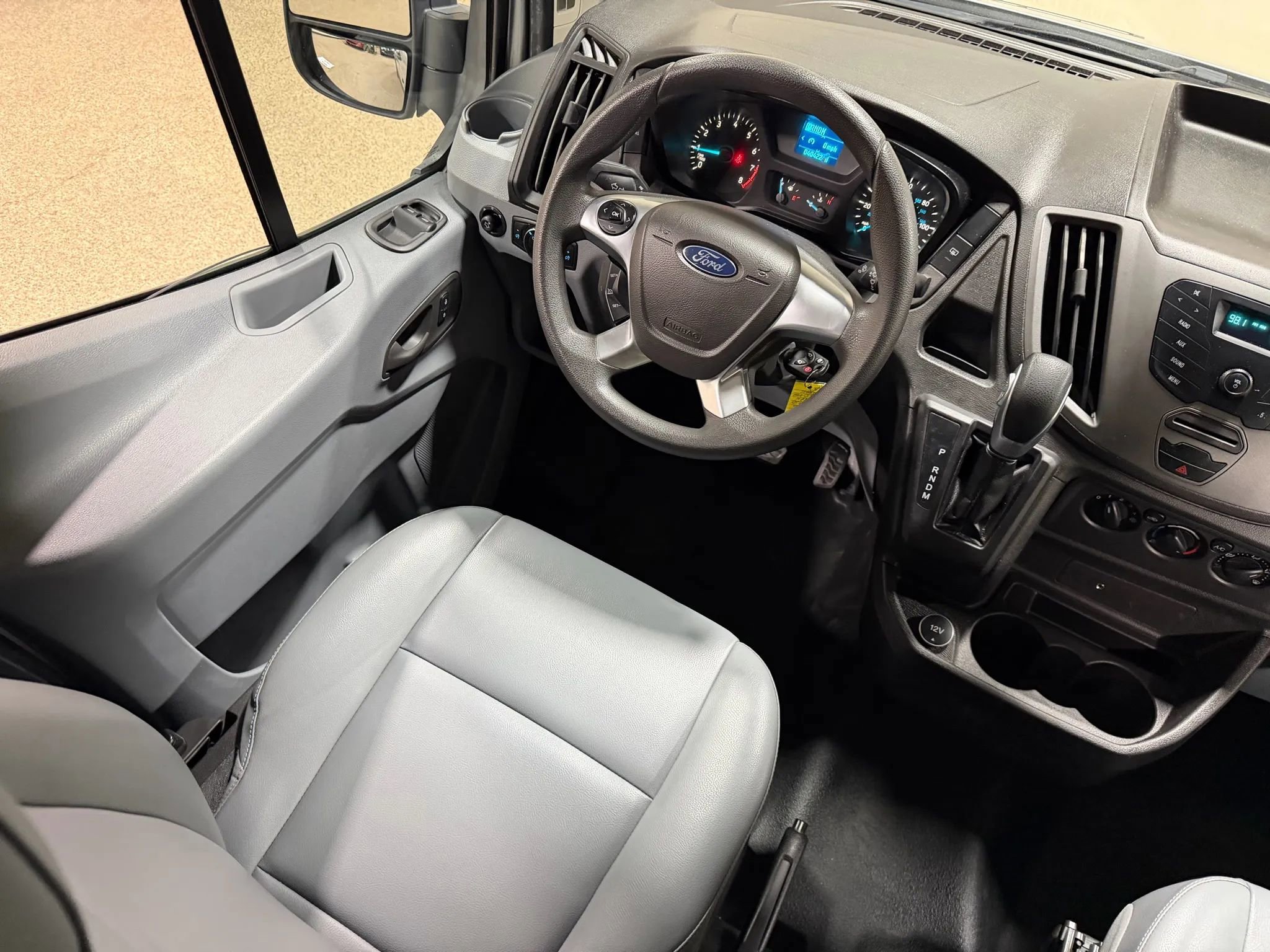 Used 2017 Ford Transit 350 XL RWD image 42