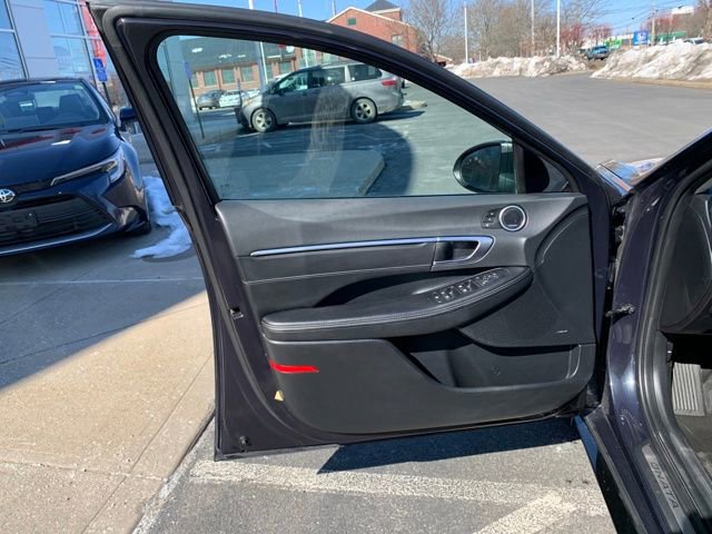 Used 2023 Hyundai Sonata Limited w/ Cargo Package FWD image 12