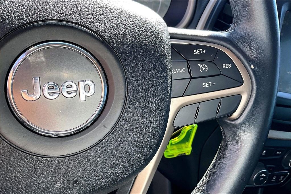 Used 2016 Jeep Cherokee Latitude image 27