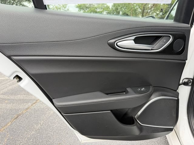 Used 2018 Alfa Romeo Giulia RWD image 22