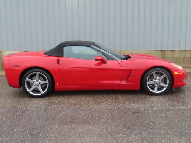 Used 2007 Chevrolet Corvette Convertible w/ Preferred Equipment Group image 2