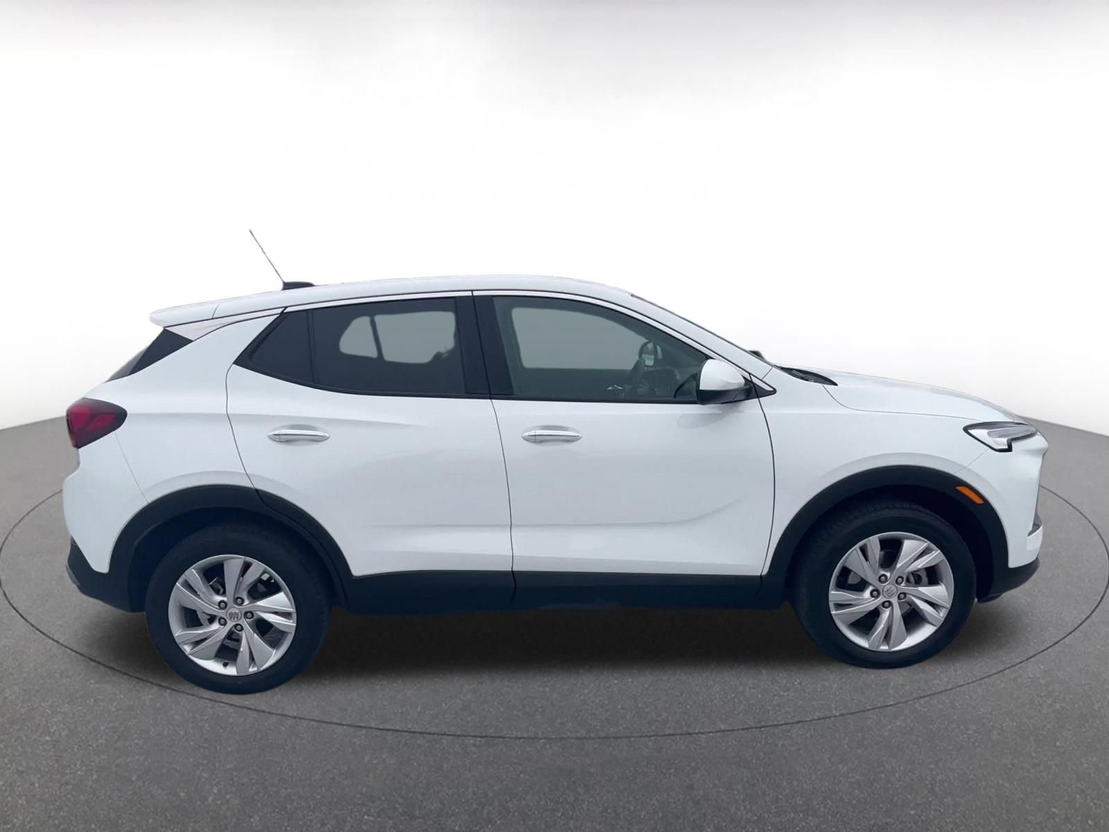 Used 2025 Buick Encore GX Preferred image 16