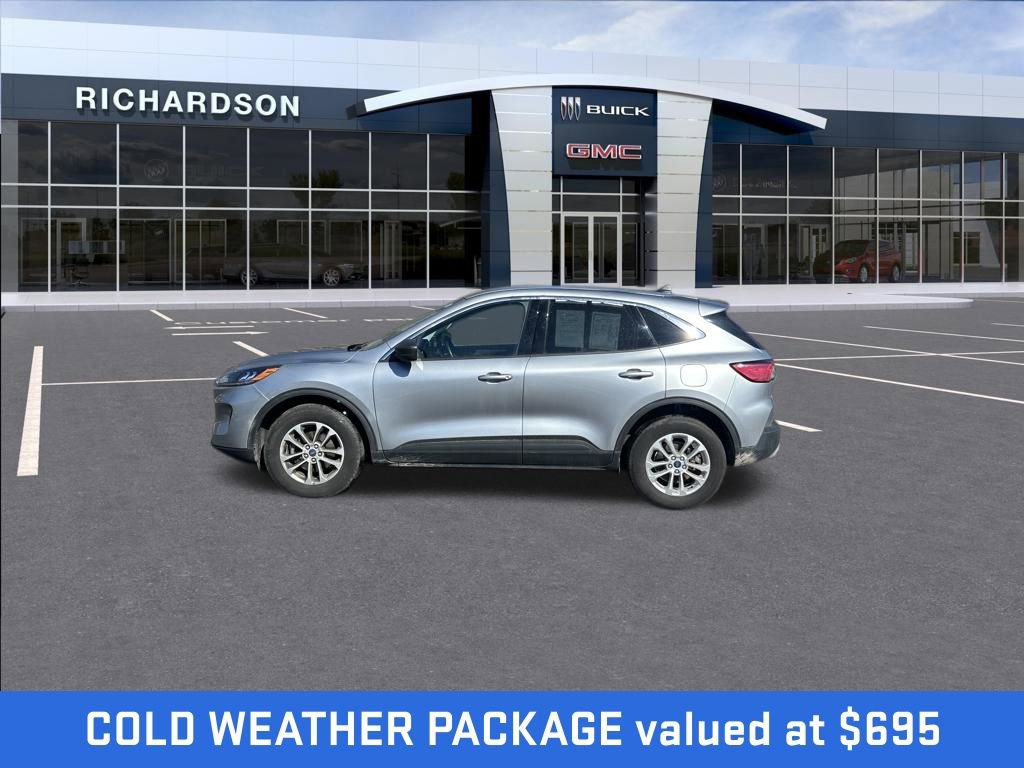 Used 2022 Ford Escape SE w/ Cold Weather Package image 2